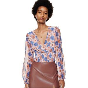Aritzia Wilfred smocked v-neck blouse Medium